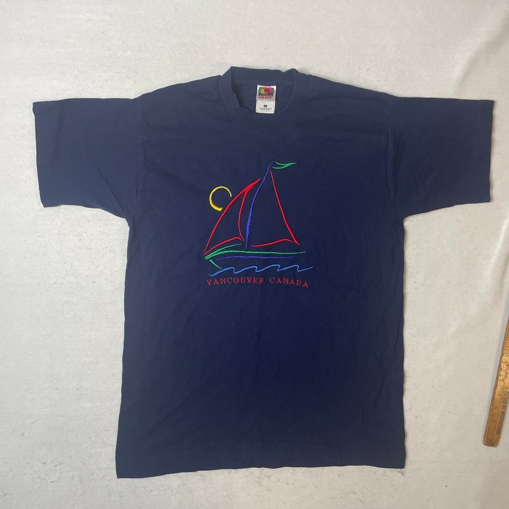 Vintage 90s Vancouver‎ Canada Sailboat T-Shirt Fruit of the Loom Heavy Cotton